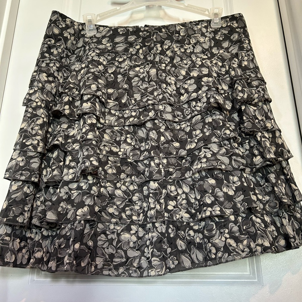 LOFT Black and White Floral Mini Skirt